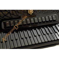 Scandalli Air IV 41 key 120 bass 4 voice double octave tuned all-black double tone chamber piano accordion. Midi options available.